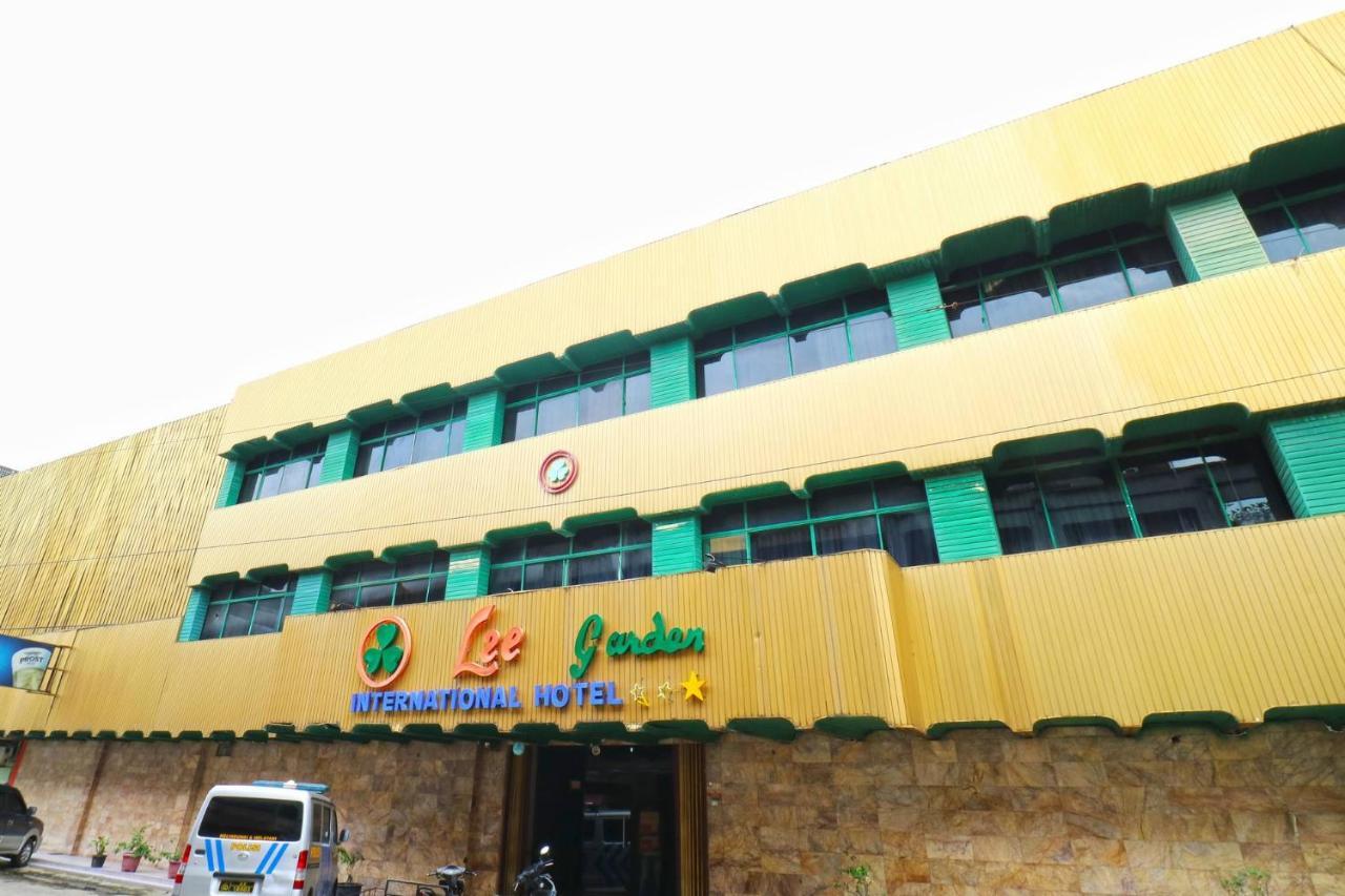 Lee Garden Hotel Medan Zewnętrze zdjęcie